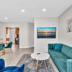 18 Suite