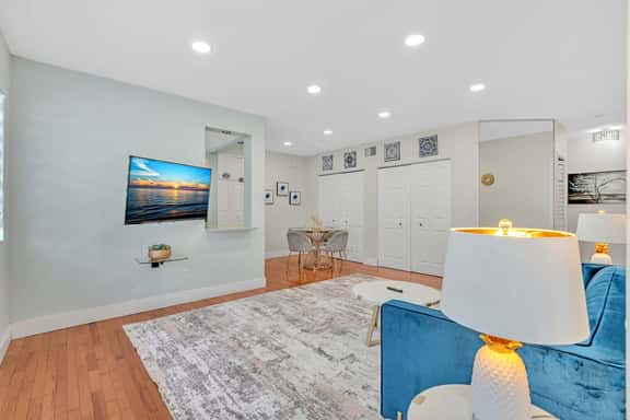 3 Suite - Image 1